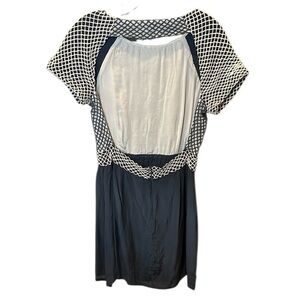 Chloe Oliver party dress with open back gray and beige size Medium